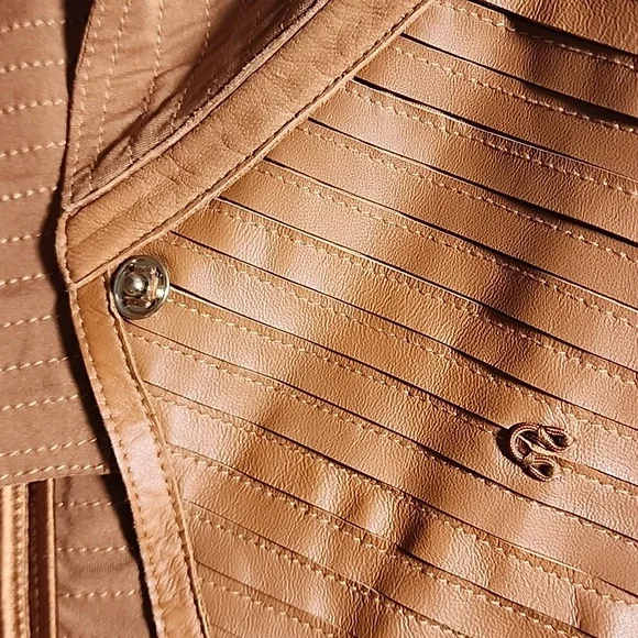 Marciano Los Angeles Asymmetrical jacket with a one-button closure. - Picture 6 of 16